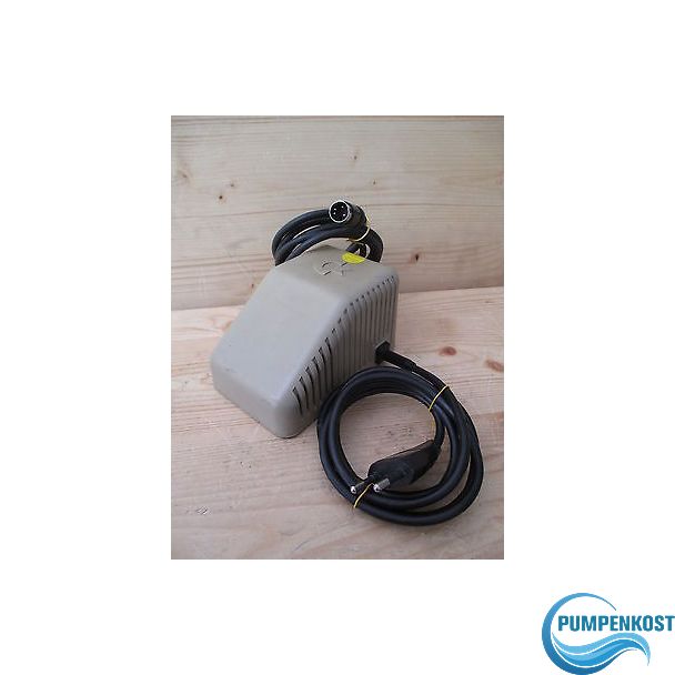 Transformator  902503-06  Trafo  pri.220 V  sek.9 V 1A  5 V 1,5A 33 VA T9/979