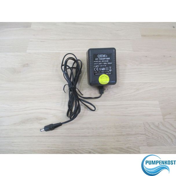 Netzteil OEM AC Adapter AD - 121 AB input 220 V output 12 V 1 A Trafo T16/31