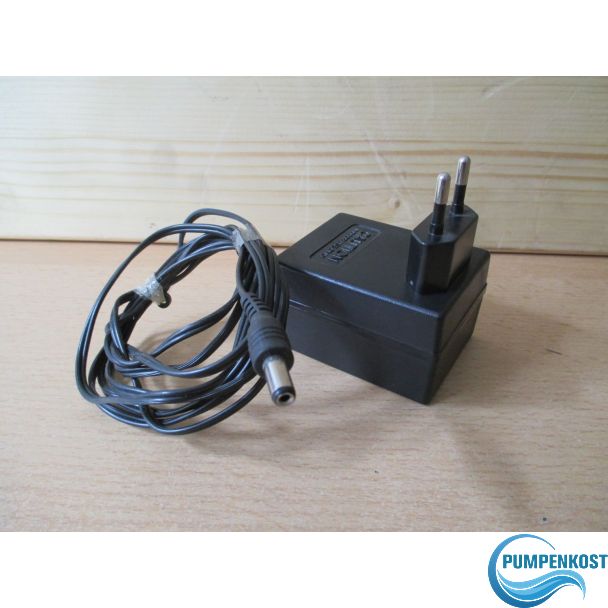 Netzteil LF AC Adapter LF15300D-4113 input 230 V output 15 V 4,5 VA Trafo T9/611